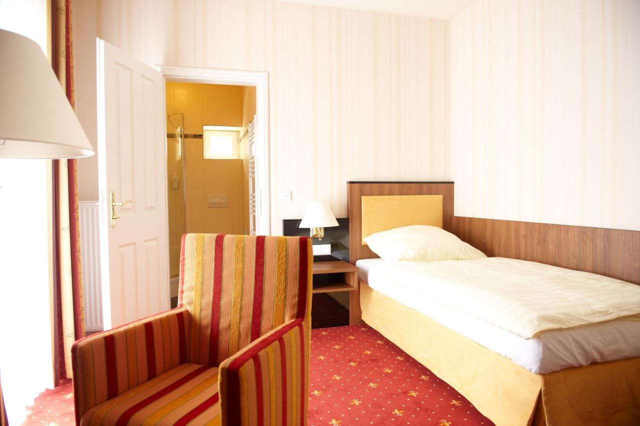 וסטרבורג Alte Landratsvilla Hotel Bender מראה חיצוני תמונה