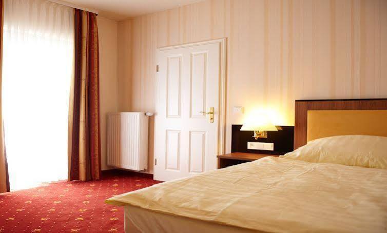 וסטרבורג Alte Landratsvilla Hotel Bender מראה חיצוני תמונה